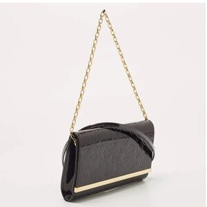 Authentic Louis Vuitton Amarante Monogram Vernis Ana Clutch bag 💕